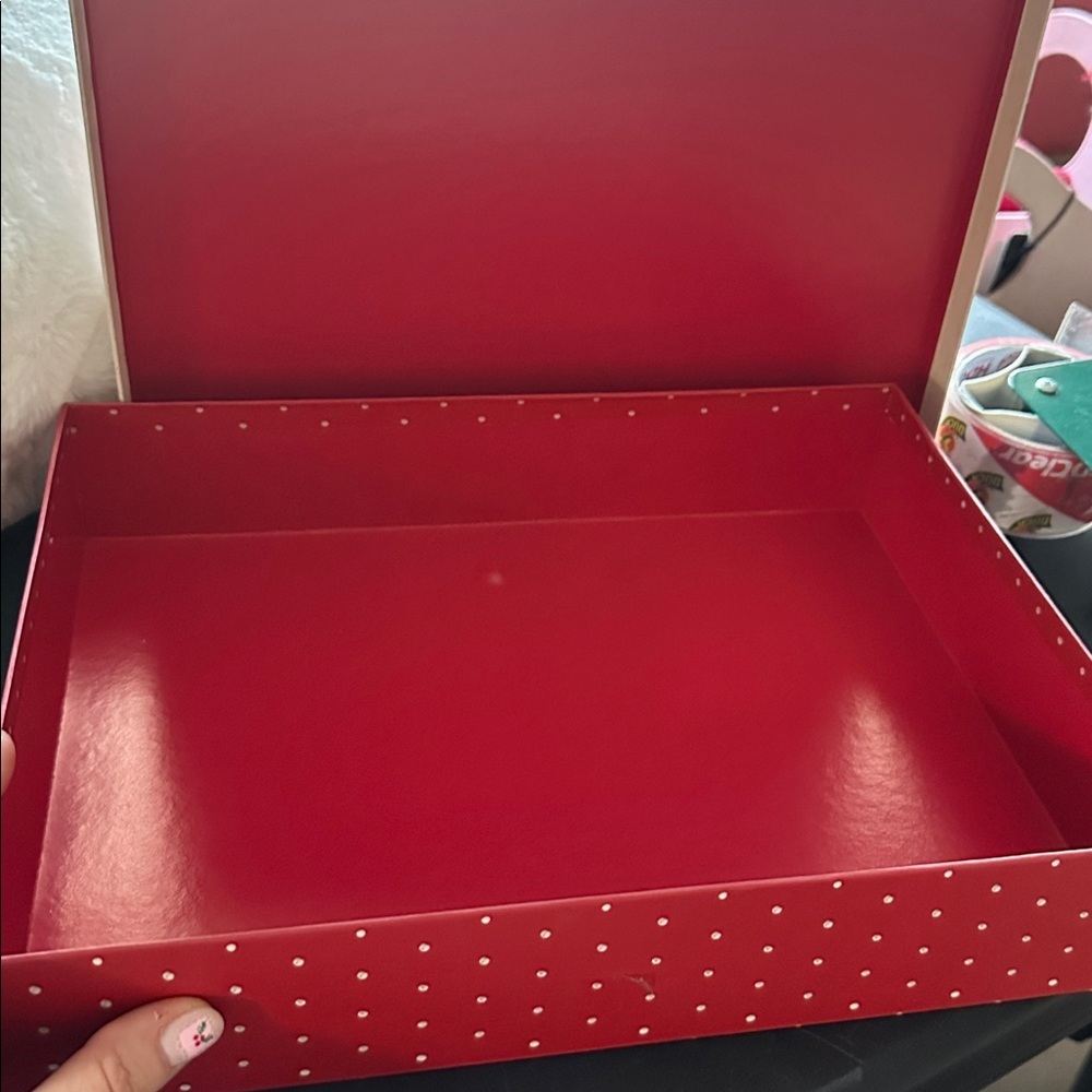Christmas box 10.5” x 14” - Picture 3 of 3